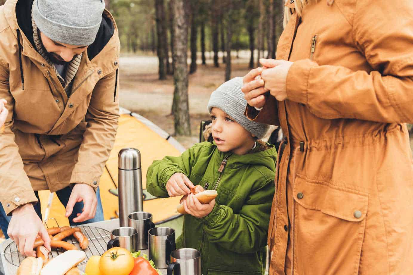 It's camping season, which means it's time to look into for new meals outside the same 'ol hot dogs and hamburgers. Easy to make camping meals.