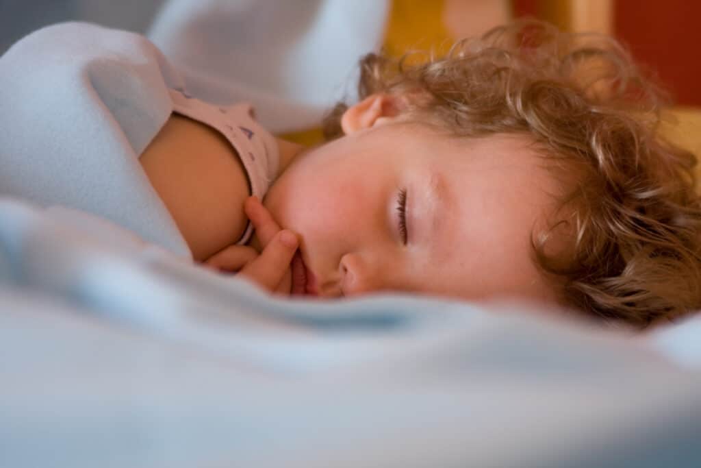 When do toddlers stop napping, the signs your toddler is ready to stop napping and what to do now when your toddler no longer takes a nap. 